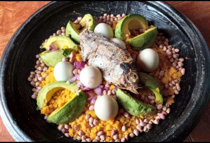 Etor (Mashed Yam with Eggs)