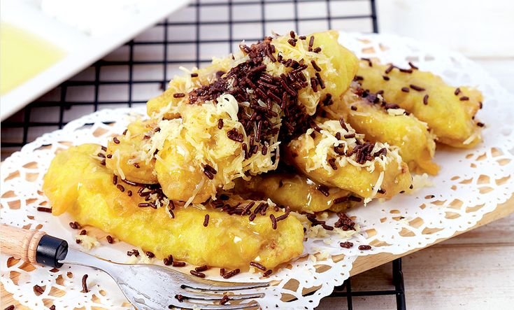 Miondo (Banana and Cassava Fritters)